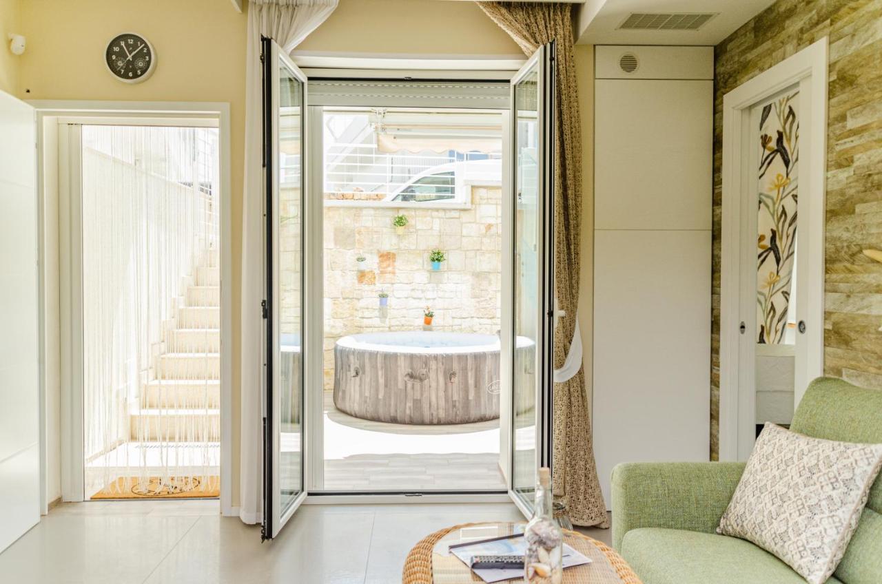Apulialux Little Jem W Jacuzzi / 180 Steps From Sea Villa Polignano a Mare Exterior foto