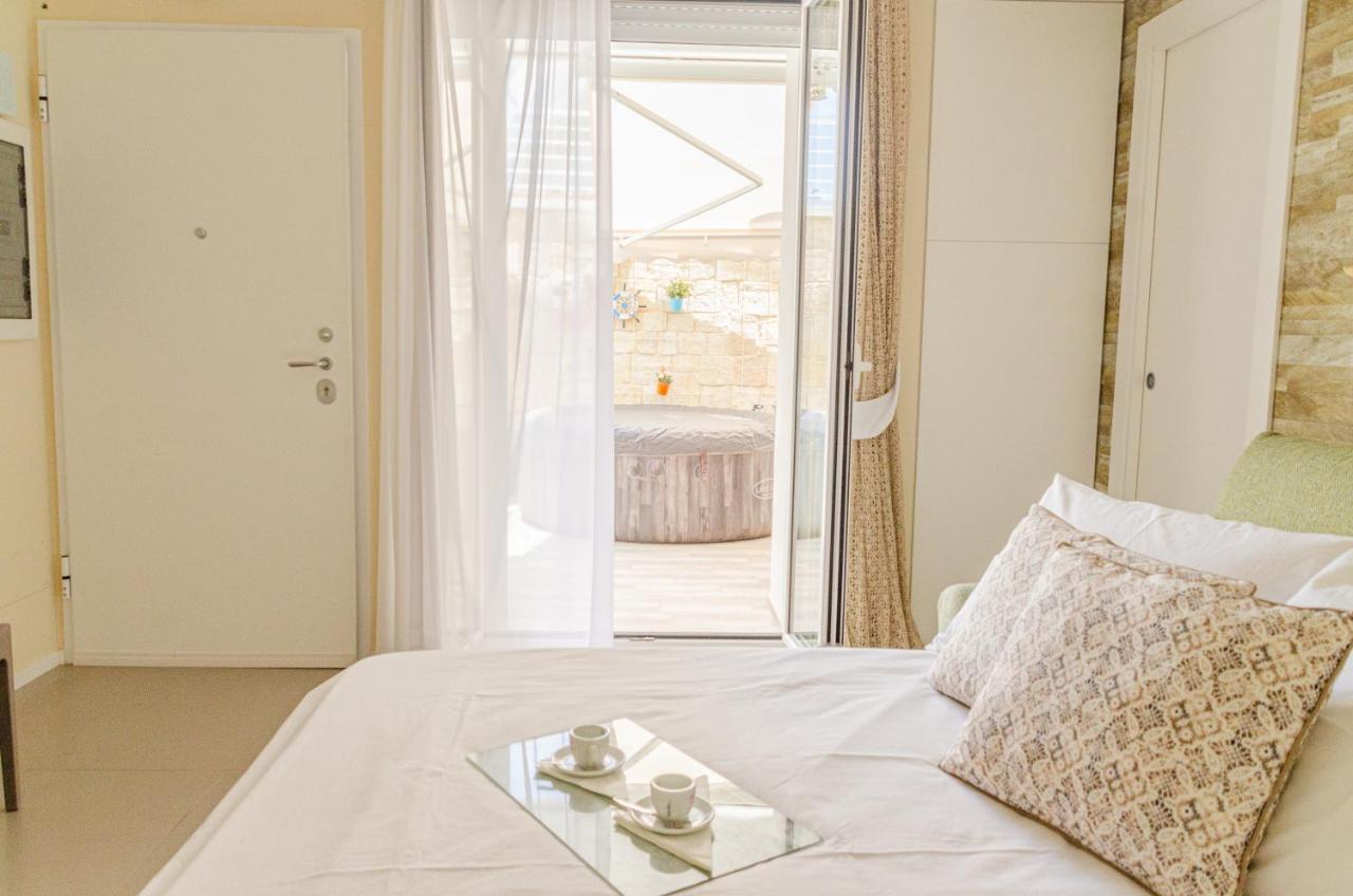 Apulialux Little Jem W Jacuzzi / 180 Steps From Sea Villa Polignano a Mare Exterior foto