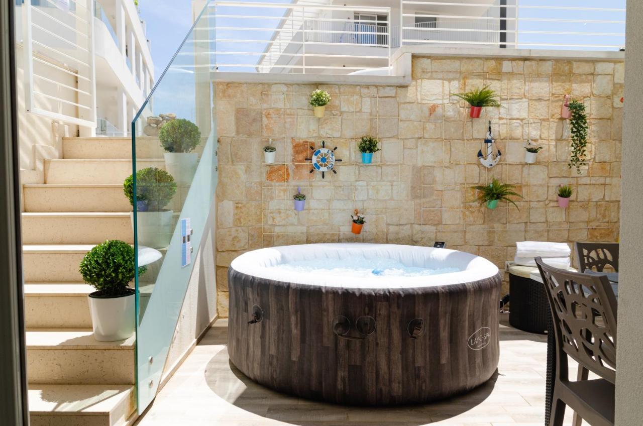 Apulialux Little Jem W Jacuzzi / 180 Steps From Sea Villa Polignano a Mare Exterior foto